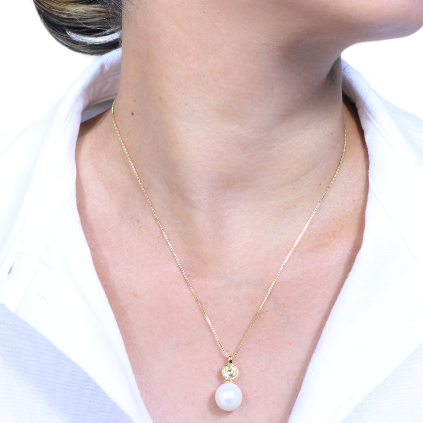 Foggia Shell Pearl Necklace